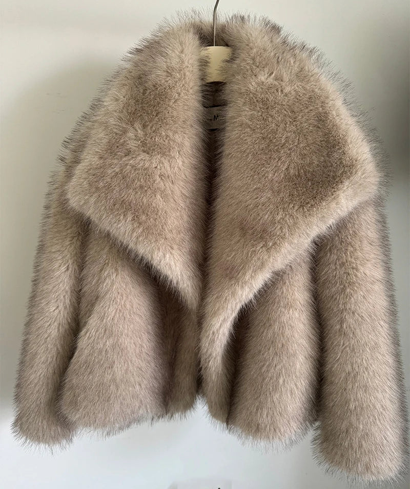 Dressbeats| Iconic Winter Faux Fur Coat for Women